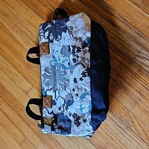Thirty-one Demi Day bag